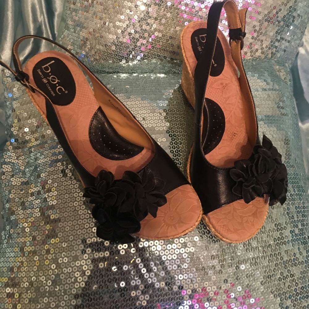 Sandals, heeled